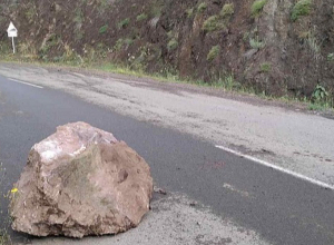 Մովսես-Նորաշեն ավտոճանապարհին տեղի է ունեցել քարաթափում