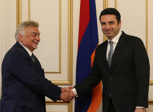 Ալեն Սիմոնյանն ընդունել է ՌԱԿ կենտրոնական վարչության ատենապետին