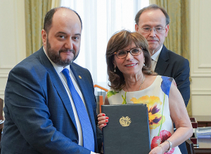 Մարդասիրական գործունեության համար բժիշկ Ակիրա Իշիյաման պարգևատրվել է ՀՀ վարչապետի շնորհակալագրով