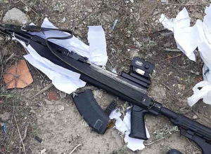 Добровольная сдача незаконного оружия и боеприпасов в территориальных подразделениях Ереванского городского управления