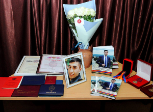 44-օրյա պատերազմում զոհված Ռաֆայել Նահապետյանի հիշատակին նվիրված գրքի շնորհանդեսն էր