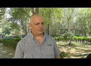 «Վանեցյանի ձեռքի տակ եղել են գաղտնի տեղեկություններ և նրա հրաժարականը տարակուսանք է առաջացնում․ Վազգեն Պետրոսյան