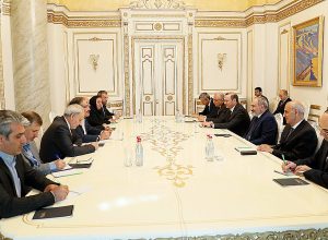 Իրանն անընդունելի է համարում տարածաշրջանում աշխարհաքաղաքական իրավիճակի փոփոխության որևէ փորձ. Շամխանին՝ Փաշինյանին