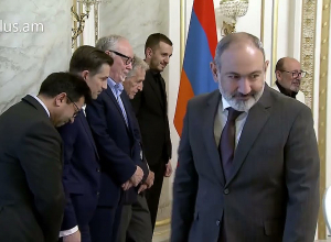 Նիկոլ Փաշինյանն ընդունել է «Ոսկե ծիրան» 19-րդ միջազգային կինոփառատոնի մասնակիցներին