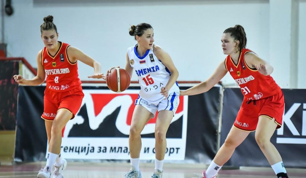 C880E9F6-2EBA-4C80-9