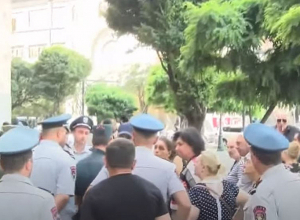 Չեմ հասկանում էս պետության կարիքները չեն վերջանո՞ւմ՝ «վեչնը» կարիքի մեջ ա