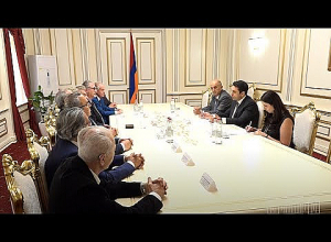 Ալեն Սիմոնյանն ընդունել է ՌԱԿ կենտրոնական վարչության ատենապետի գլխավորած պատվիրակությանը