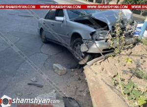 Երևանի Նոր Արեշ 50-րդ փողոցում Mercedes-ը բախվել է երկաթե ջրատար խողովակին և քարերին․ կա վիրավոր. Shamshyan.com