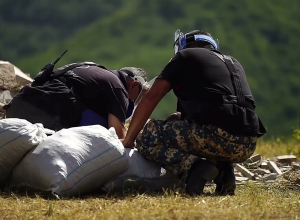 Արցախում սակրավորները ոչնչացրնում են հայտնաբերված զինամթերքը