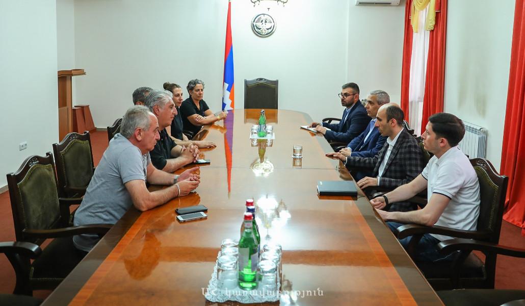 295276544_420275970130087_2850358736662149477_n