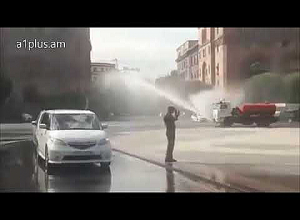 Ջրային շքերթ Երեւանում․ջրցաններն առավոտից գործի են անցել
