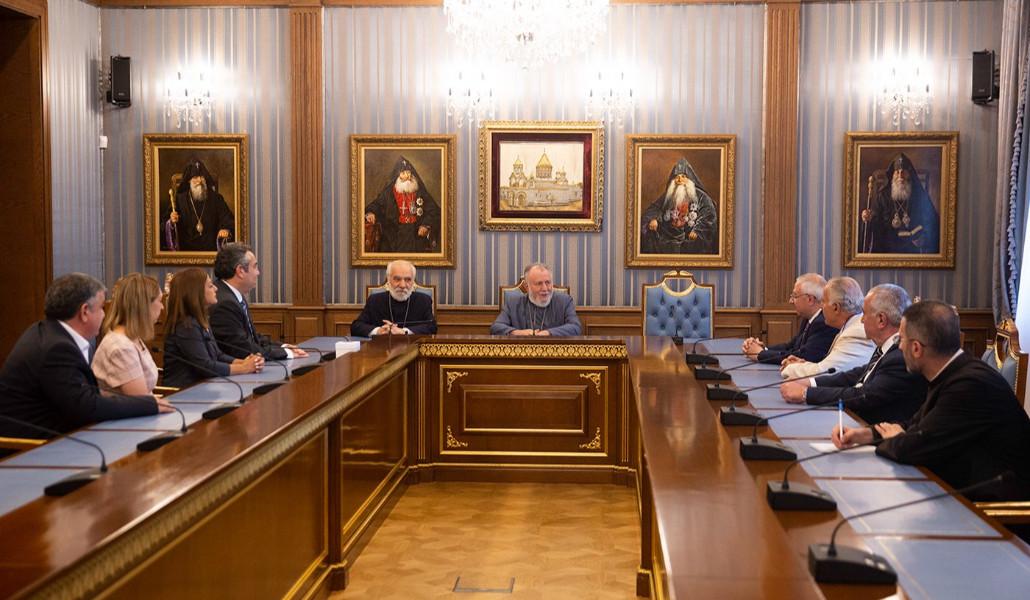 296144469_1967377050120923_7664873304954616141_n