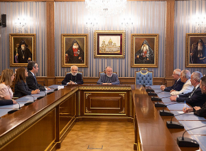 Կաթողիկոսն ընդունեց ՀՄԸՄ-ի կենտրոնական վարչության անդամներին