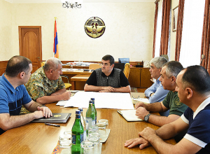 Արայիկ Հարությունյանը խորհրդակցություն է հրավիրել  ուժայինների մասնակցությամբ