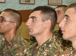 Ժամկետայինների հետ հանդիպմանը քննարկվել են միջանձնային հարաբերություններին վերաբերող հարցեր