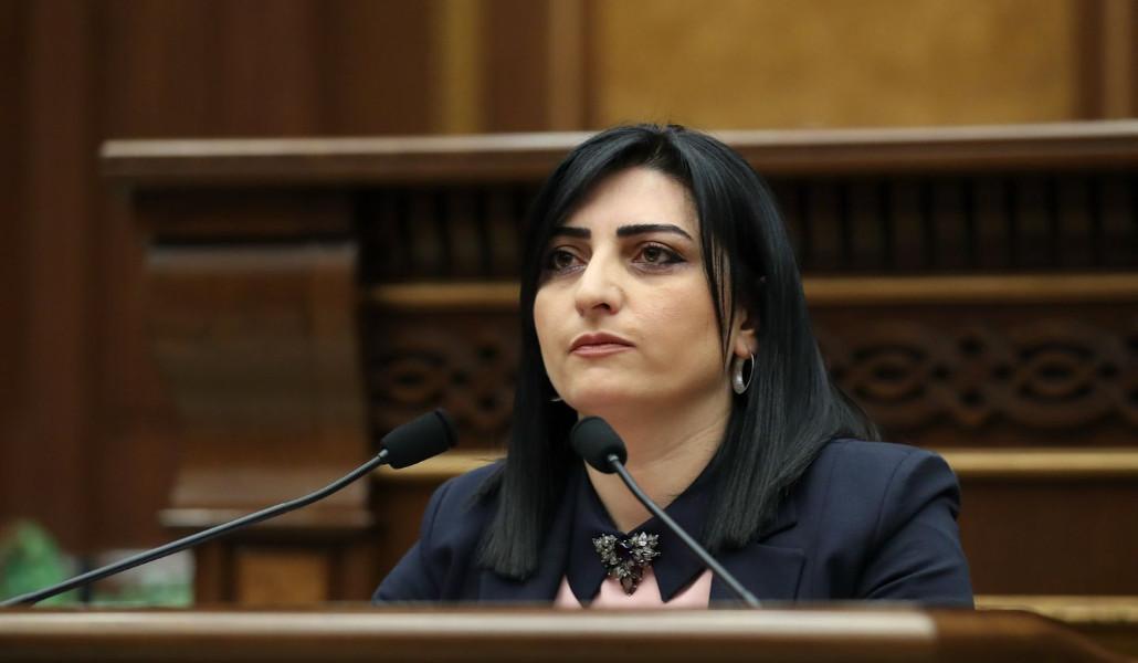 Թագուհի Թովմասյան