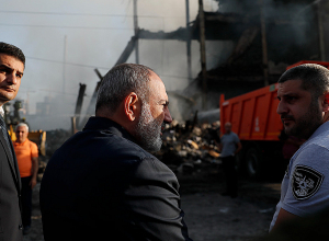 Փաշինյանն այցելել է «Սուրմալու» առևտրի կենտրոնի տարածք