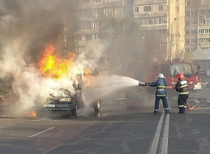 Պռոշյան-Դեմիրճյան փողոցների խաչմերուկում միկրոավտոբուս է այրվել