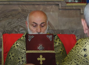 Տեր Նավասարդ արքեպիսկոպոս Կճոյանի տնօրինությամբ թեմի եկեղեցիներում կատարվում է հոգեհանգստյան կարգ