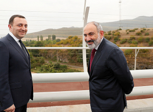 Հայաստանի եւ Վրաստանի վարչապետները ներկա են գտնվել բարեկամության կամուրջի գործարկման արարողությանը