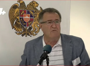 Ո՞վ ես դու, պարո՛ն Ռուբինյան․ քո հայրը մեզ հետ նստած է եղել