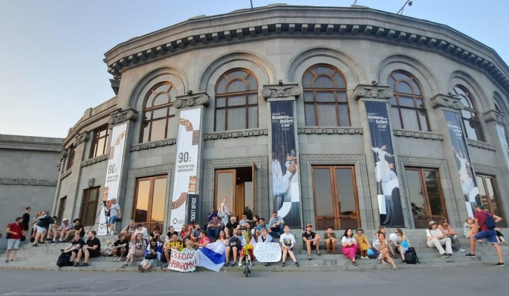 20220824_192627-1110x550