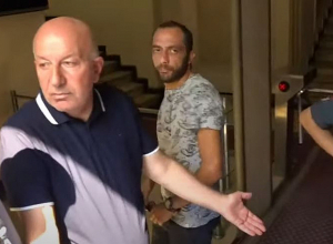 Մենք 2 տարի ու կես ա էս կառավարության քաշվածն ենք․ ավտոներկրող