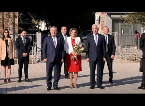 Նախագահ Վահագն Խաչատուրյանն այցելել է Ա. Ղարիբյանի անվան թիվ 142 ավագ դպրոց