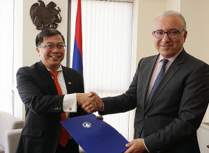 Ֆիլիպինների նորանշանակ դեսպանն իր հավատարմագրերի պատճենը հանձնեց ՀՀ ԱԳ նախարարի տեղակալին