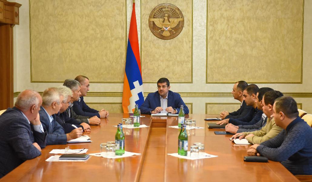 090922SahmanadrBarepokh