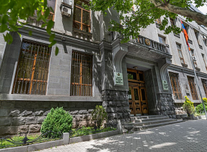 Անչափահաս դստեր նկատմամբ դաժան վերաբերմունք դրսևորելով՝ ստեղծել և իրացրել է մանկական պոռնոգրաֆիա․ Դատախազության մանրամասները