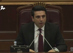 Զոհեր ունենք․ պատգամավորները 1 րոպե լռությամբ հարգեցին զոհերի հիշատակը