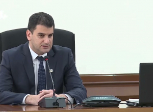 Տղերք, աթոռի համար կռիվ մի արեք, կռիվ արեք հողի համար․ քաղաքապետի կոչը բոլորին