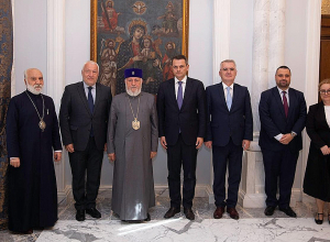 Կաթողիկոսն ընդունել է Ռումինիայի ԱԳՆ գլխավորած պատվիրակությանը