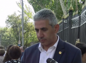 Գնալու ենq պատգամավորների տներ, գտնելու ենք նրանց հարազատներին․ Էդգար Ղազարյան