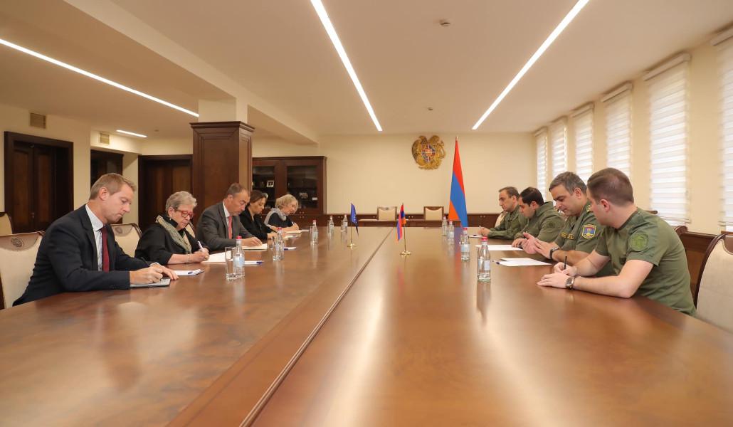 պապաիկյան