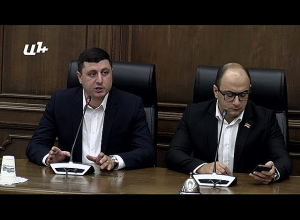 «Պատիվ ունեմ» խմբակցության ճեպազրույցը