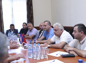 «Հայաստան» խմբակցությունը հանդիպել է Արցախի ԱԺ պատվիրակությանը