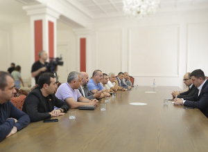 ՀՀ ԱԺ «Պատիվ ունեմ» խմբակցության անդամները հանդիպել են Արցախի Ազգային ժողովի պատվիրակությանը