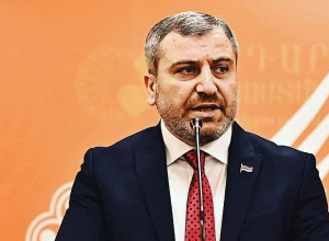 Արհեստականորեն Հայաստանին պարտադրել ընտրություն կատարել Ռուսաստանի և Արևմուտքի միջև լրջագույն մոլորություն ու սպառանիք է. Նորիկյան