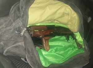 Вагаршапатские полицейские обнаружили нелегальный Калашников и боеприпасы