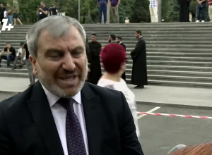 Փաշինյանին դեմ-դիմաց ասել եմ՝ ընդամենը մեկ բանով է ինքը տարբերվում Քոչարյանից ու Սարգսյանից. Նորիկյան