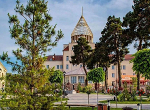 Չնայած պատերազմի հարուցած դժվարություններին` արցախահայությունը գտավ ուժ ապահովելու Ստեփանակերտի բնականոն կյանքը․ Երևանի քաղաքապետի ուղերձը