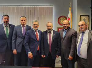Դավիթ Բաբայանը հանդիպել է Կալիֆորնիայի սենատոր Էնթոնի Պորտանտինոյի և ԱԺ  անդամ Ադրին Նազարյանի հետ
