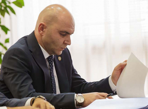 Գեղամ Շախբազյանն ազատվել է պաշտոնից