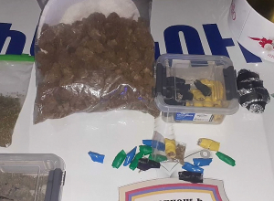 Արցախի պողոտայում հայտնաբերվել է արտասահմանյան համարանիշերով մեքենա, որի սրահում թմրամիջոց է եղել