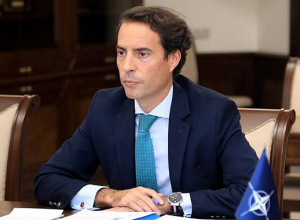 ՆԱՏՕ-ն աջակցում է Հայաստանի և Ադրբեջանի միջև հարաբերությունների կարգավորմանը. Խավիեր Կոլոմինա