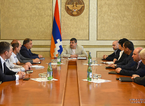 Արայիկ Հարությունյանը խորհրդակցություն է հրավիրել