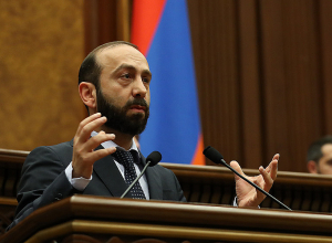 Я пережил недоумение, прочитав это; а что, если подобной договорённости нет? Мирзоян