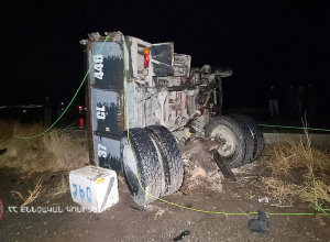 «Պորշ»-ը և «Զիլ»-ը իրար են բախվել, 2 վարորդները տեղում մահացել են․ կադրեր դեպքի վայրից